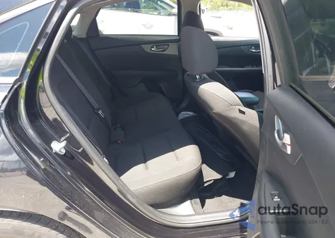 2021 Kia Forte Fe из США, поврежденный, VIN 3KPF24AD2ME374684